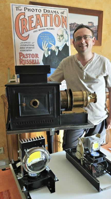 Sam and his magic lantern Sam and his magic lantern